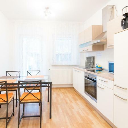 Private Apartments With Direct Subway Entrance Fuerth Ngoại thất bức ảnh