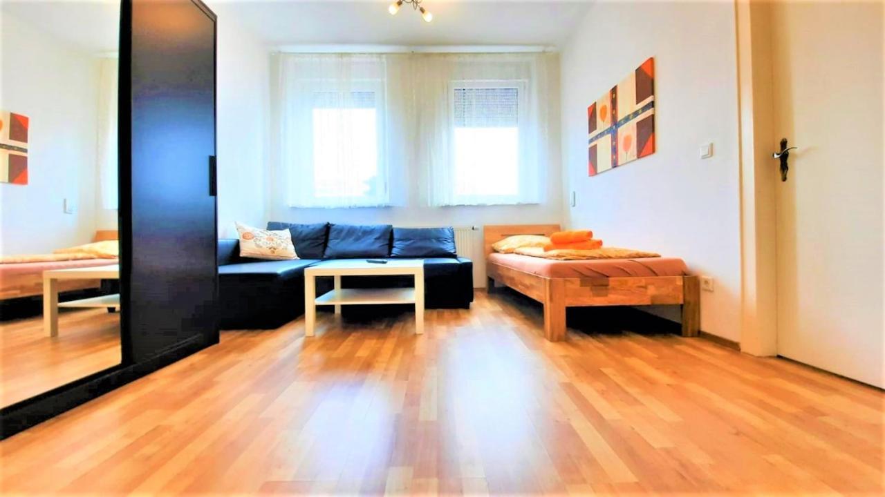 Private Apartments With Direct Subway Entrance Fuerth Ngoại thất bức ảnh