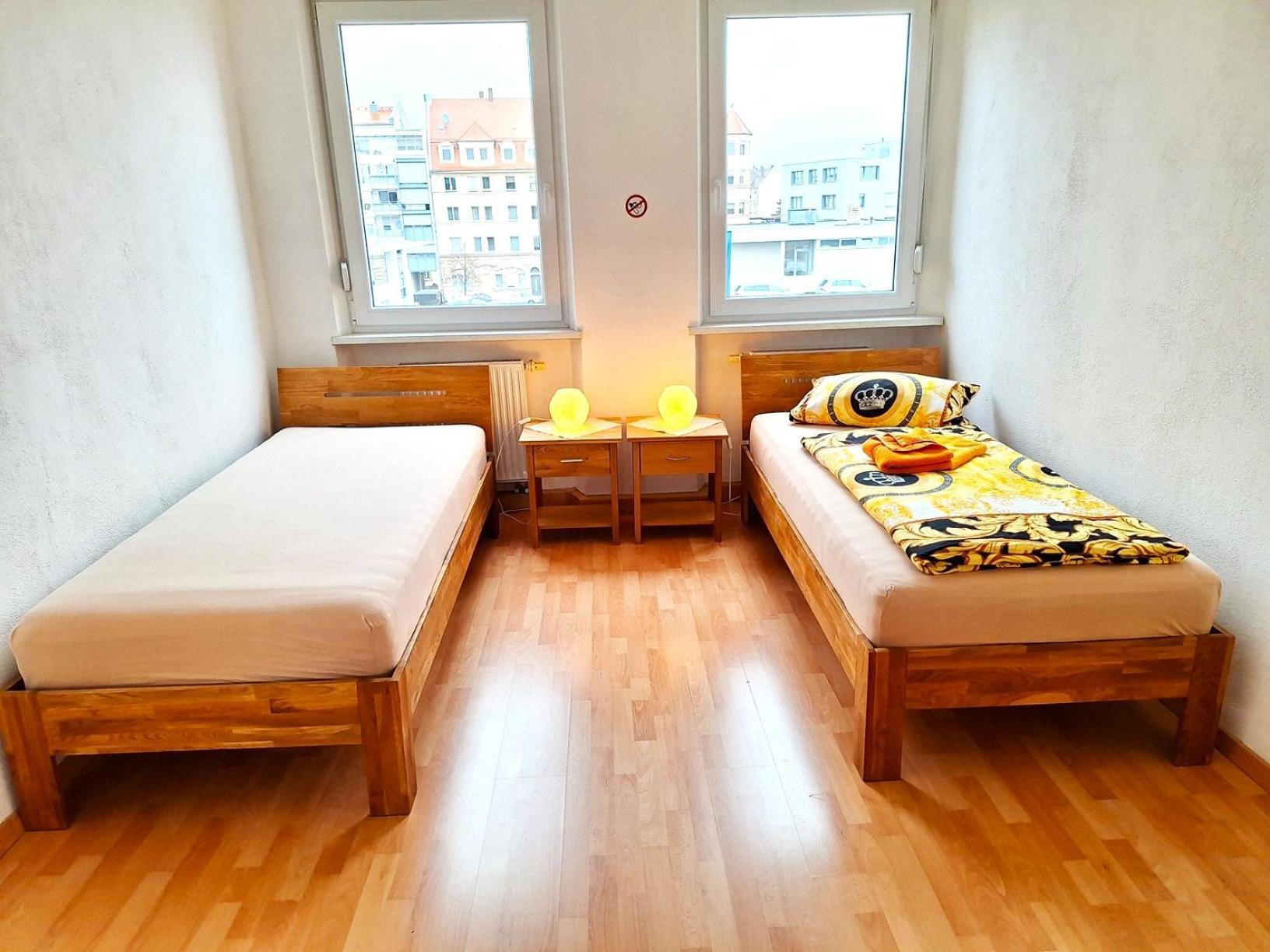 Private Apartments With Direct Subway Entrance Fuerth Ngoại thất bức ảnh