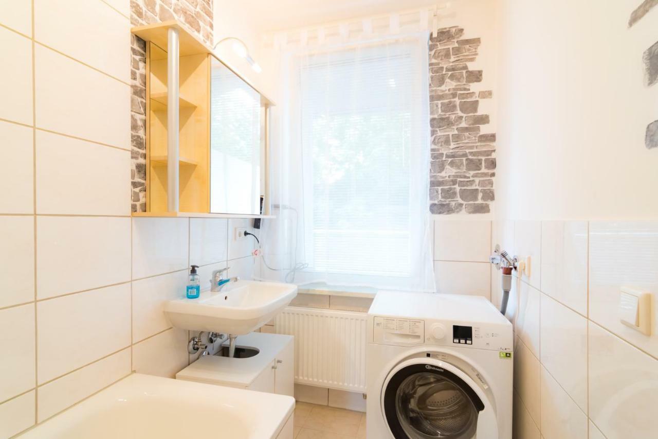 Private Apartments With Direct Subway Entrance Fuerth Ngoại thất bức ảnh