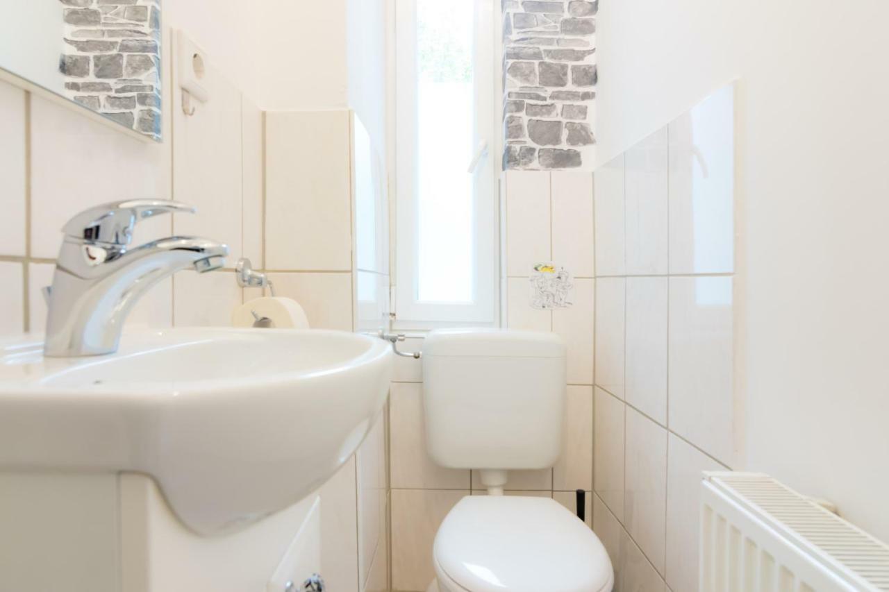 Private Apartments With Direct Subway Entrance Fuerth Ngoại thất bức ảnh