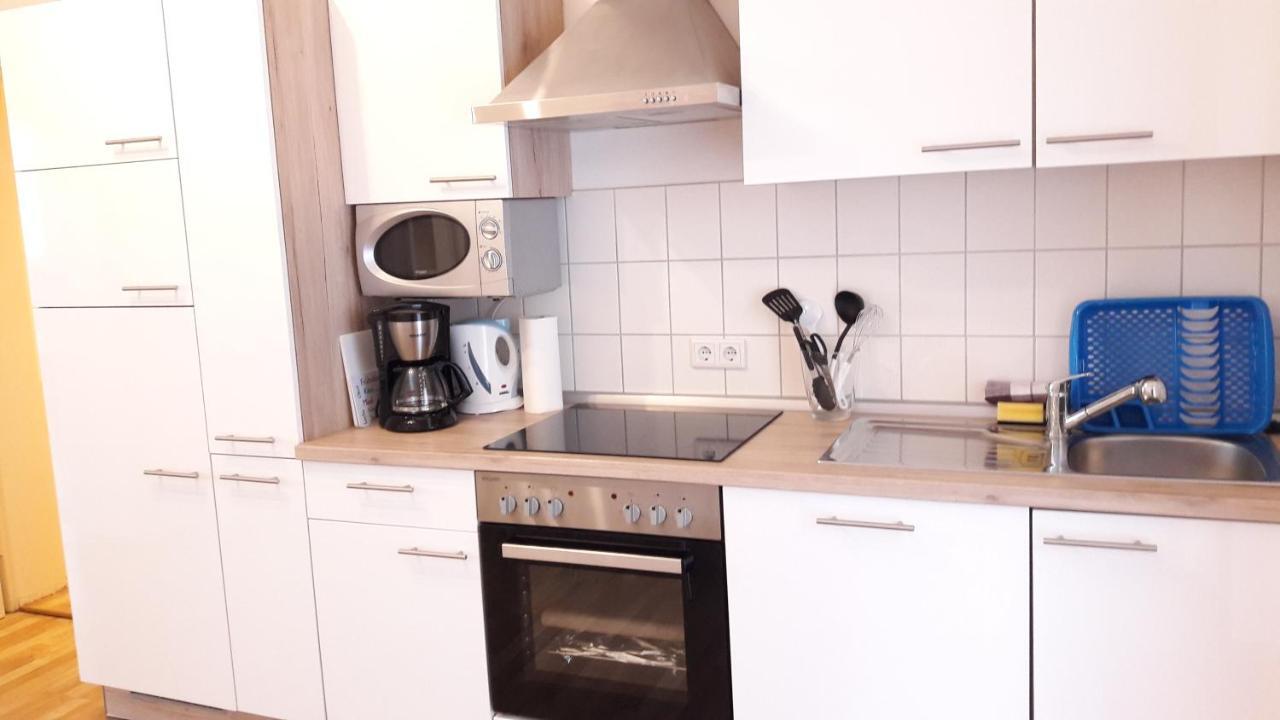 Private Apartments With Direct Subway Entrance Fuerth Ngoại thất bức ảnh